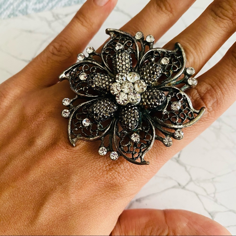 Flower ring